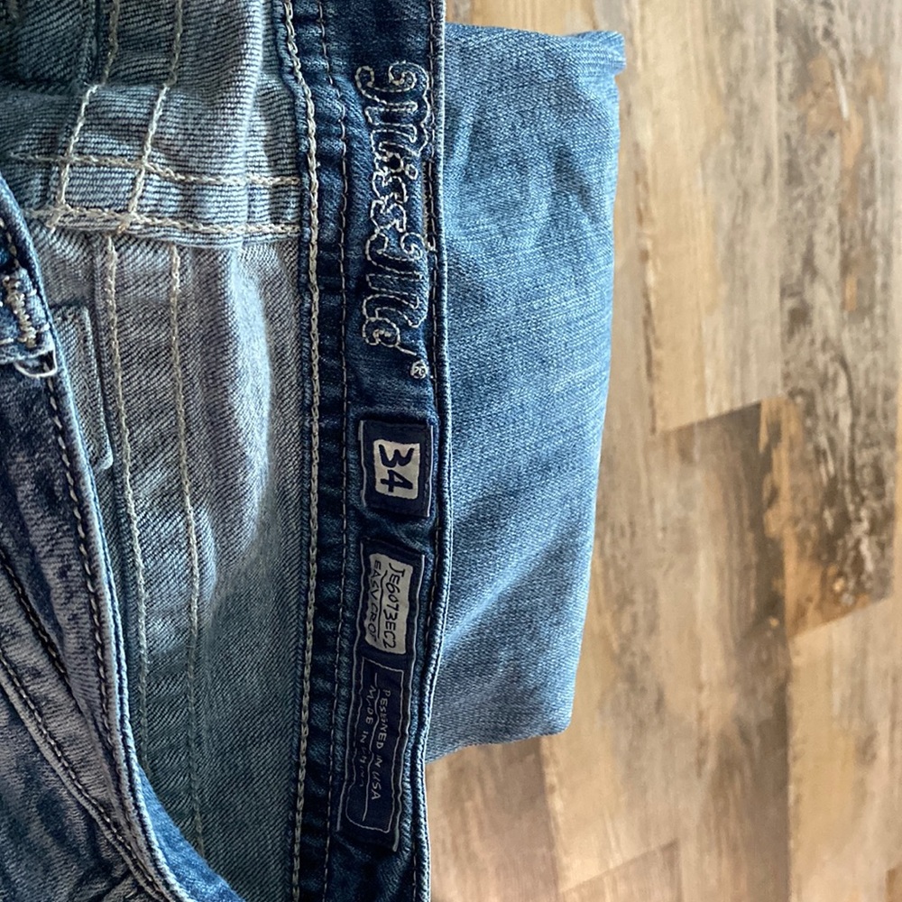 Very gently used miss me capri blue jeans